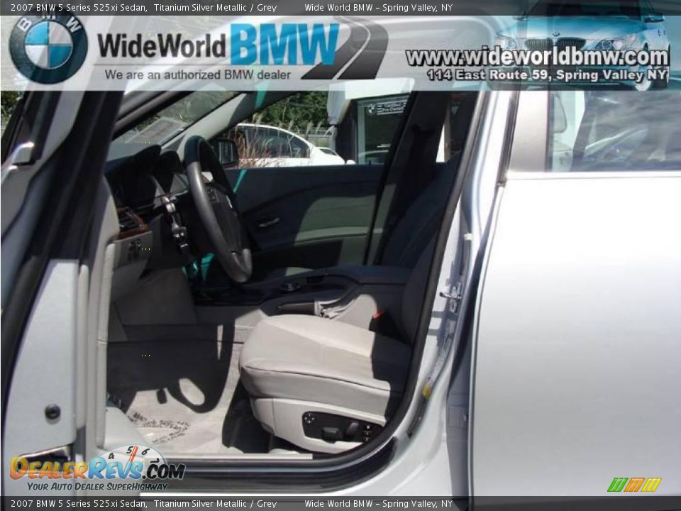 2007 BMW 5 Series 525xi Sedan Titanium Silver Metallic / Grey Photo #9