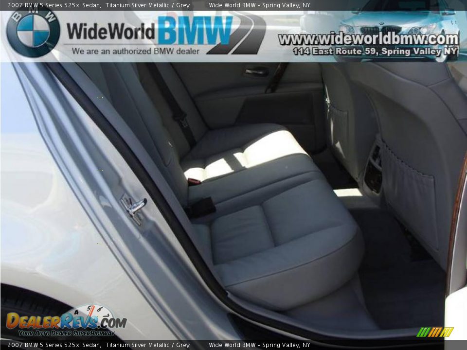 2007 BMW 5 Series 525xi Sedan Titanium Silver Metallic / Grey Photo #11