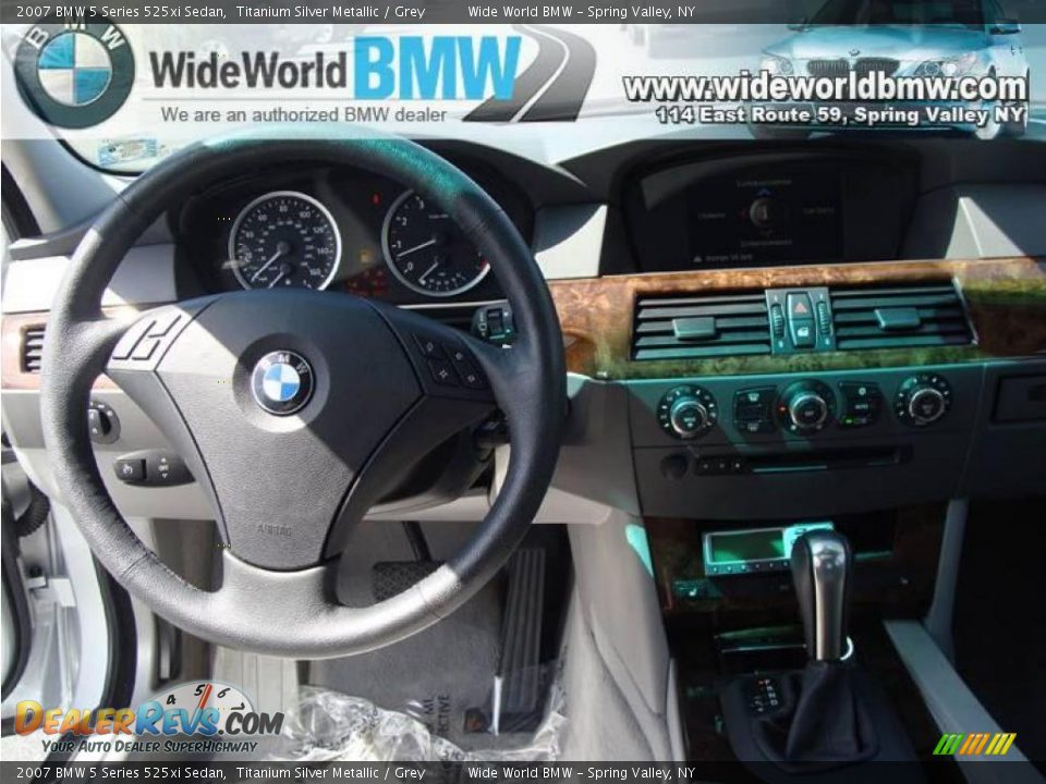 2007 BMW 5 Series 525xi Sedan Titanium Silver Metallic / Grey Photo #12