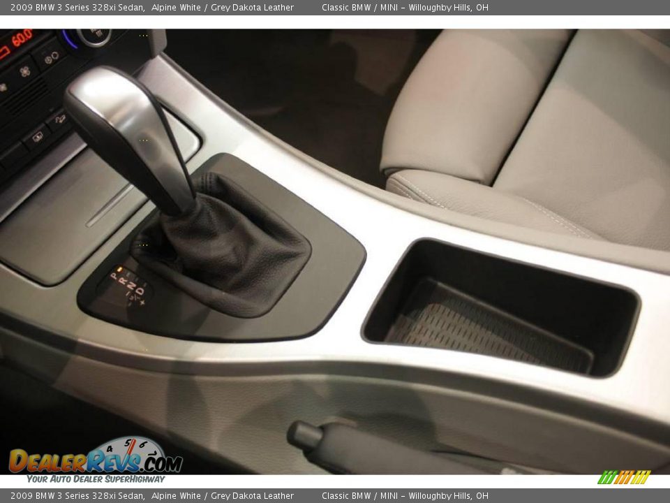 2009 BMW 3 Series 328xi Sedan Alpine White / Grey Dakota Leather Photo #16