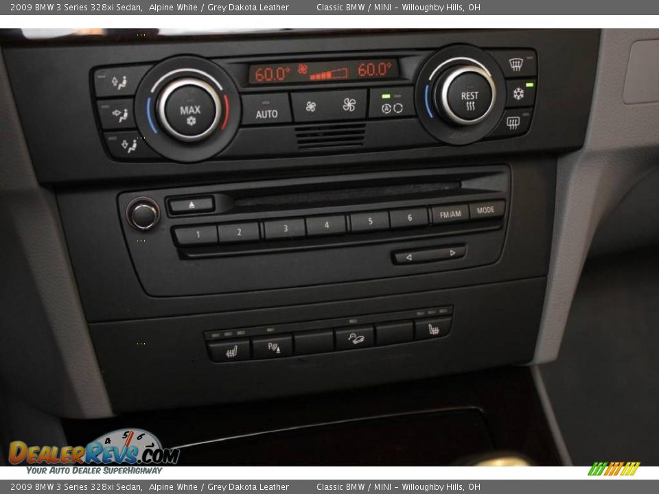 2009 BMW 3 Series 328xi Sedan Alpine White / Grey Dakota Leather Photo #17