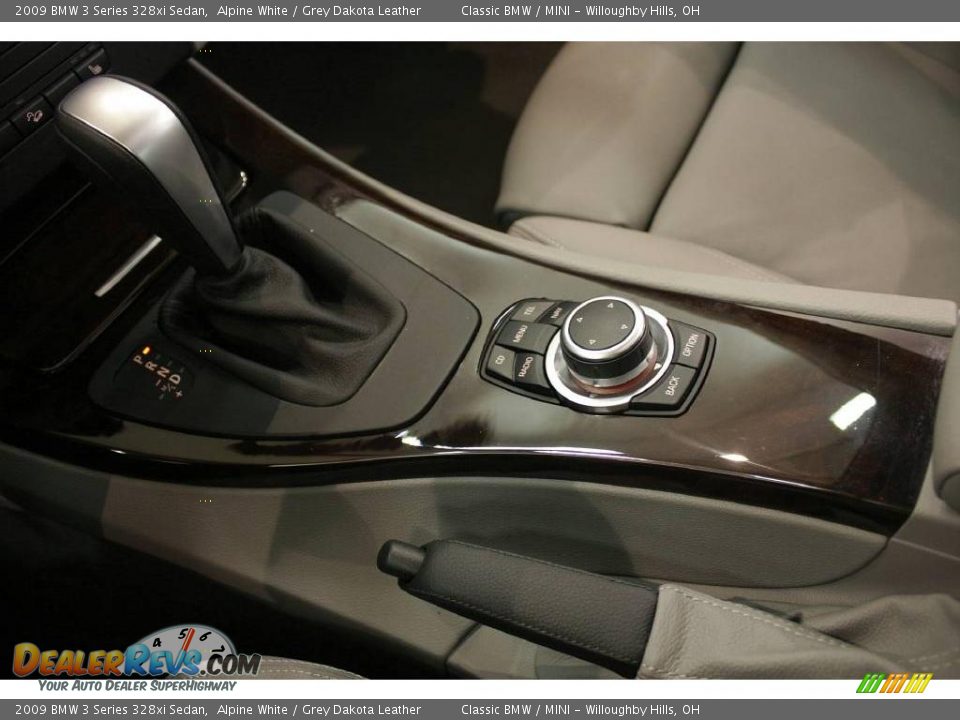 2009 BMW 3 Series 328xi Sedan Alpine White / Grey Dakota Leather Photo #19