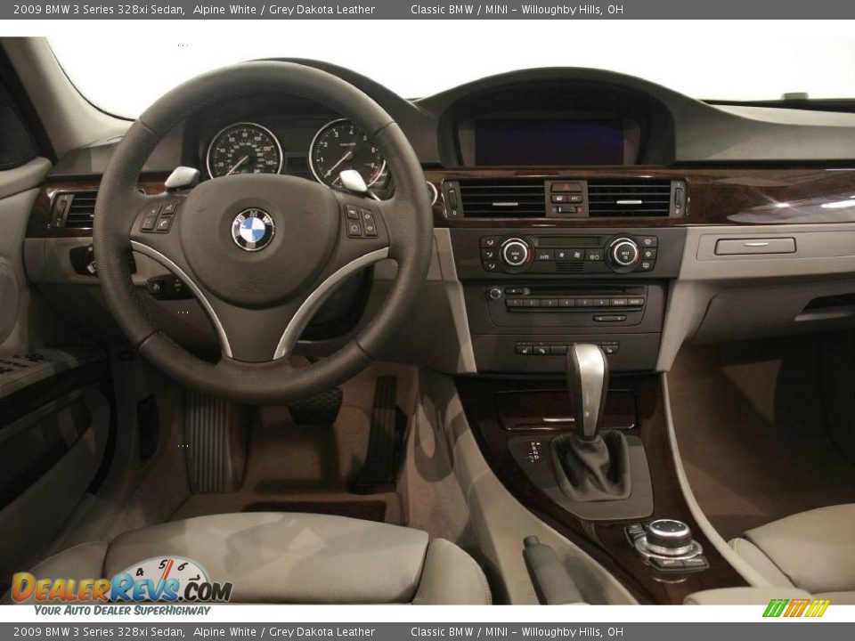 2009 BMW 3 Series 328xi Sedan Alpine White / Grey Dakota Leather Photo #24