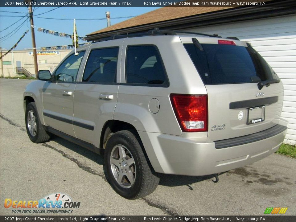 2007 Jeep Grand Cherokee Laredo 4x4 Light Graystone Pearl / Khaki Photo #3
