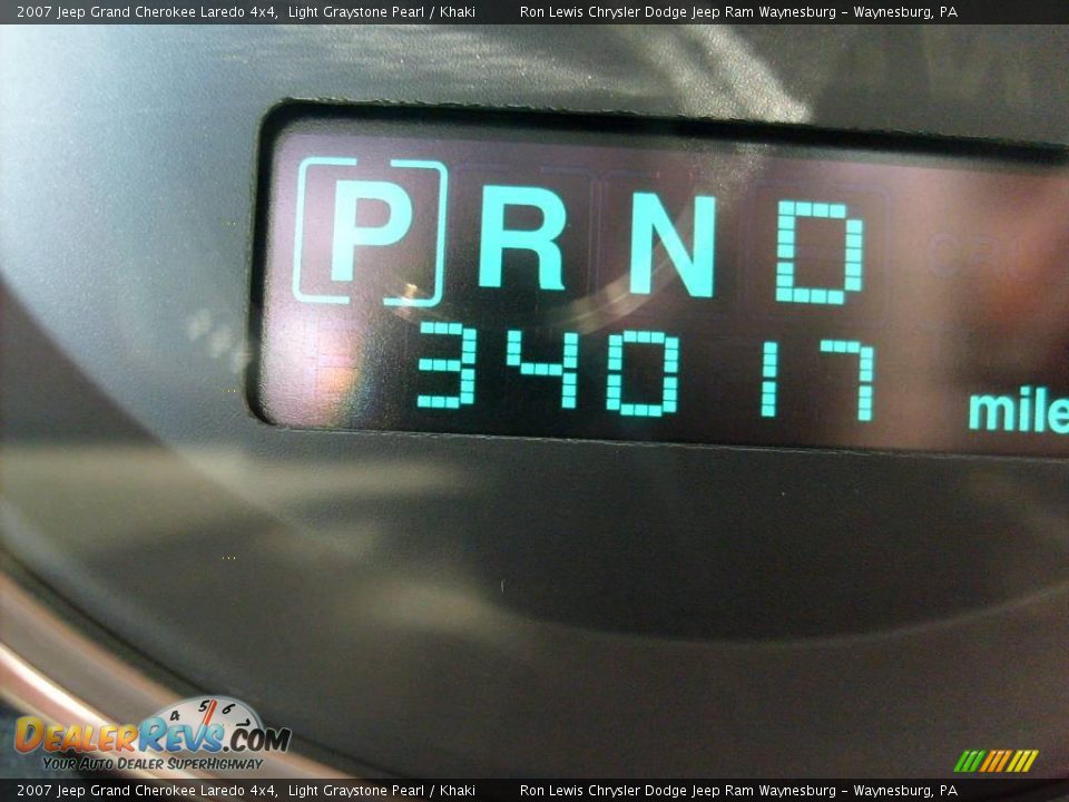 2007 Jeep Grand Cherokee Laredo 4x4 Light Graystone Pearl / Khaki Photo #25