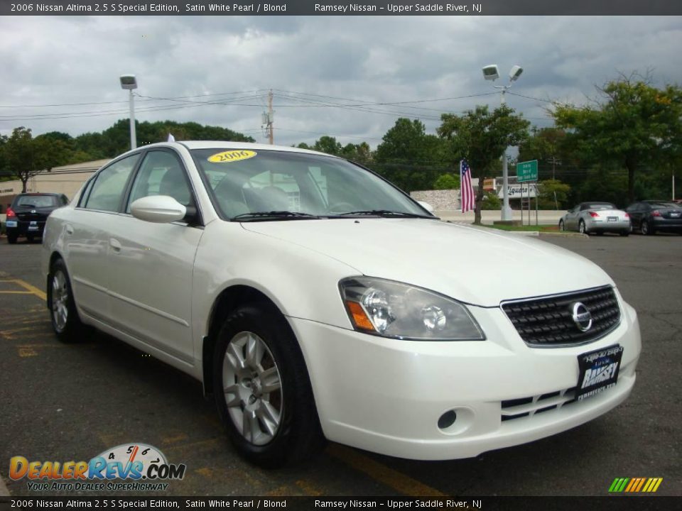 2006 Nissan Altima 2.5 S Special Edition Satin White Pearl / Blond Photo #15