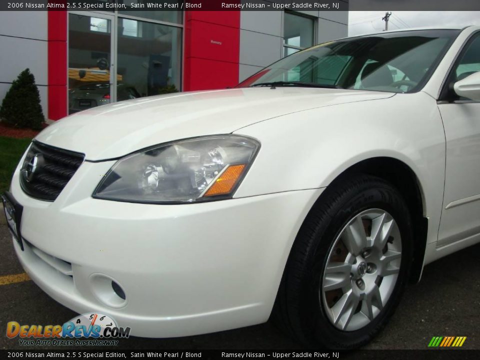 2006 Nissan Altima 2.5 S Special Edition Satin White Pearl / Blond Photo #18