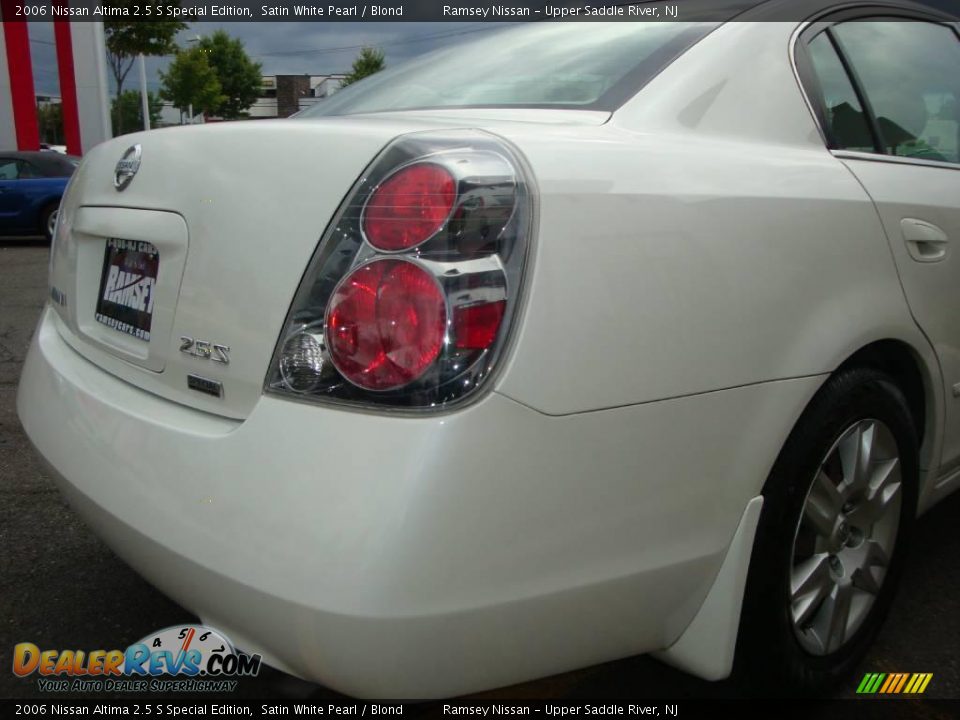 2006 Nissan Altima 2.5 S Special Edition Satin White Pearl / Blond Photo #22