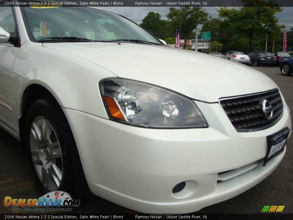 2006 Nissan Altima 2.5 S Special Edition Satin White Pearl / Blond Photo #24