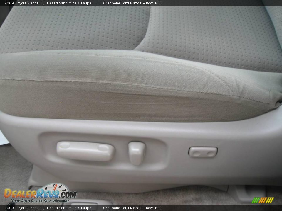 2009 Toyota Sienna LE Desert Sand Mica / Taupe Photo #7
