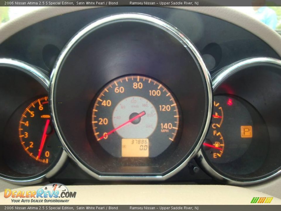 2006 Nissan Altima 2.5 S Special Edition Satin White Pearl / Blond Photo #36