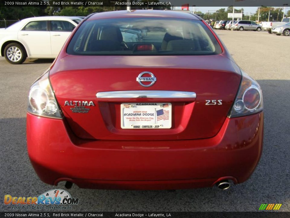 2009 Nissan Altima 2.5 S Red Brick Metallic / Charcoal Photo #4