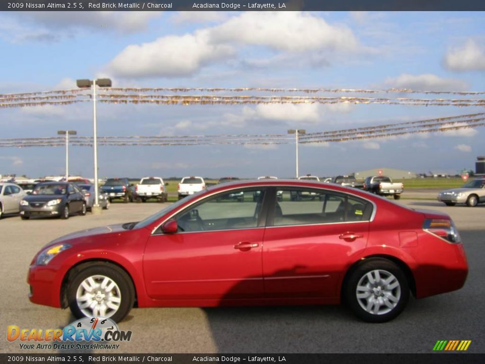 2009 Nissan Altima 2.5 S Red Brick Metallic / Charcoal Photo #6