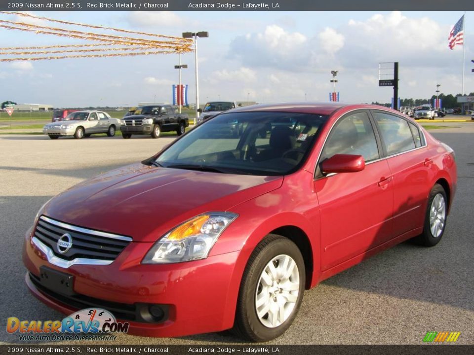 2009 Nissan Altima 2.5 S Red Brick Metallic / Charcoal Photo #7