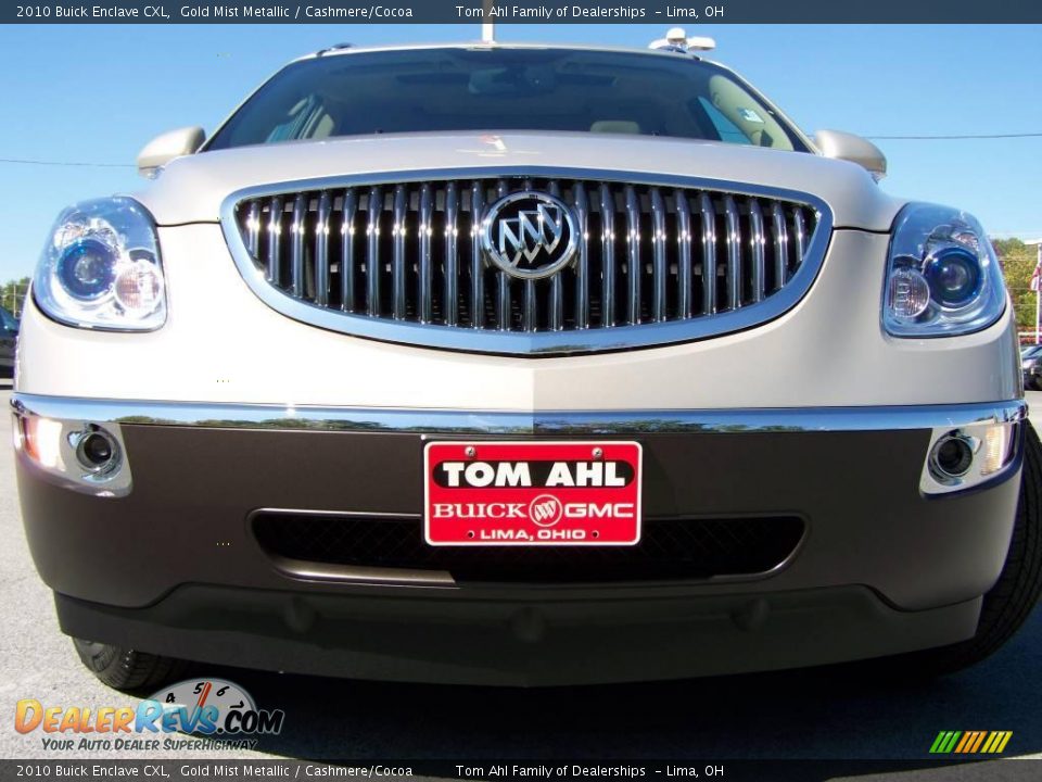 2010 Buick Enclave CXL Gold Mist Metallic / Cashmere/Cocoa Photo #3