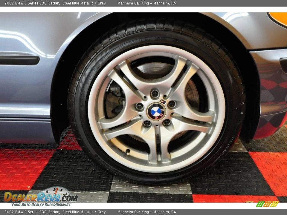 2002 BMW 3 Series 330i Sedan Steel Blue Metallic / Grey Photo #17