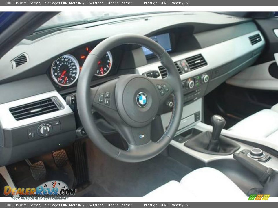 2009 BMW M5 Sedan Interlagos Blue Metallic / Silverstone II Merino Leather Photo #4