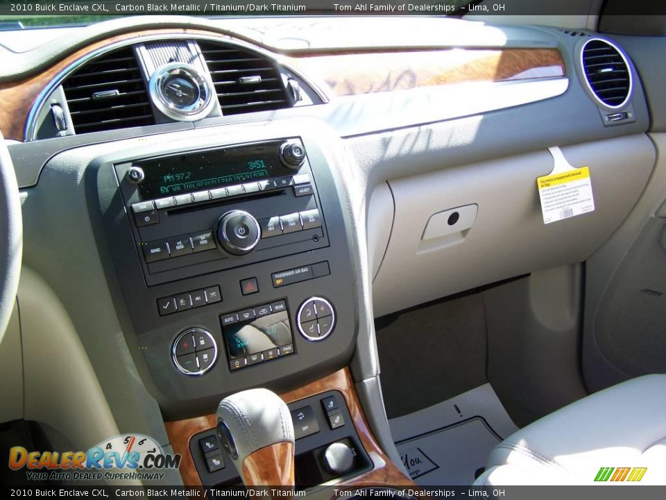 2010 Buick Enclave CXL Carbon Black Metallic / Titanium/Dark Titanium Photo #20
