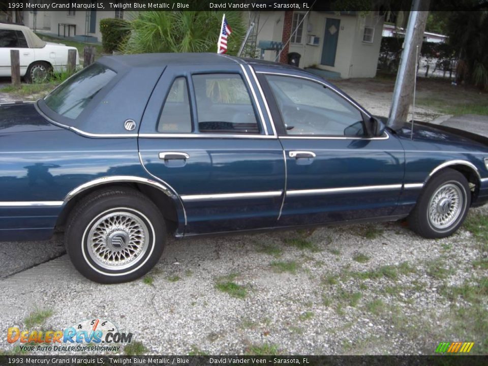 1993 Mercury Grand Marquis LS Twilight Blue Metallic / Blue Photo #7