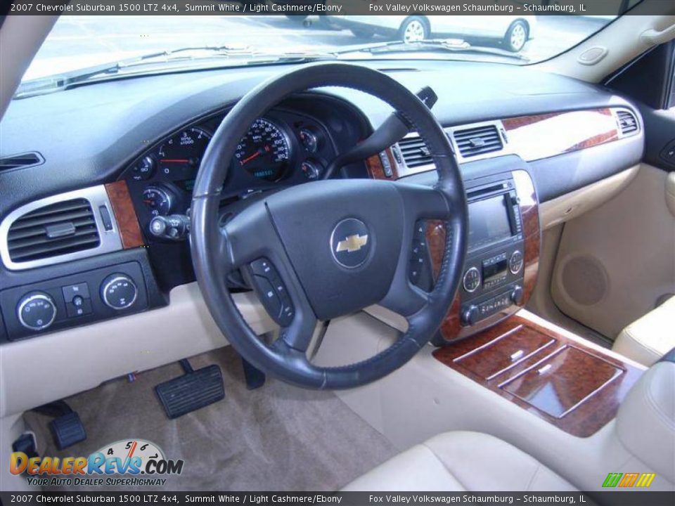 2007 Chevrolet Suburban 1500 LTZ 4x4 Summit White / Light Cashmere/Ebony Photo #9