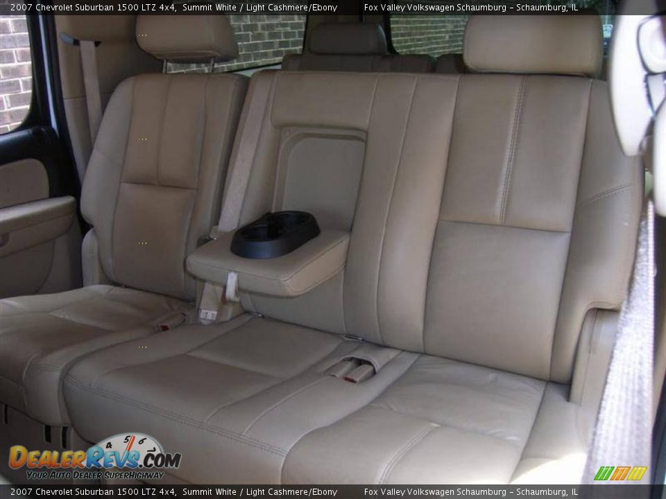 2007 Chevrolet Suburban 1500 LTZ 4x4 Summit White / Light Cashmere/Ebony Photo #12