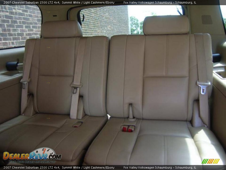 2007 Chevrolet Suburban 1500 LTZ 4x4 Summit White / Light Cashmere/Ebony Photo #13