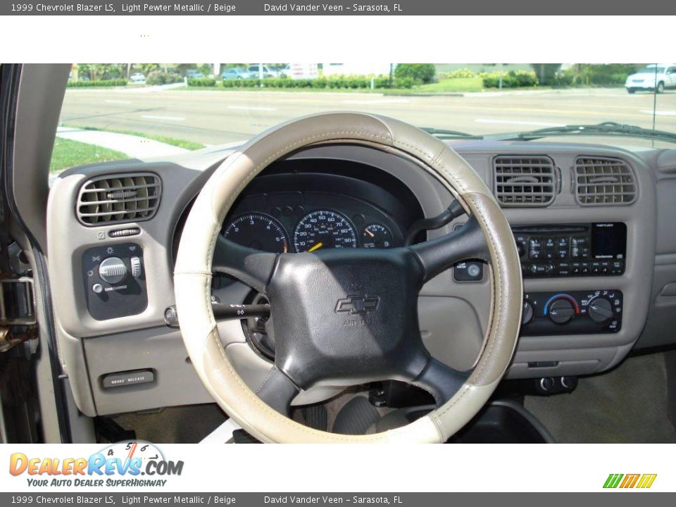 1999 Chevrolet Blazer LS Light Pewter Metallic / Beige Photo #3