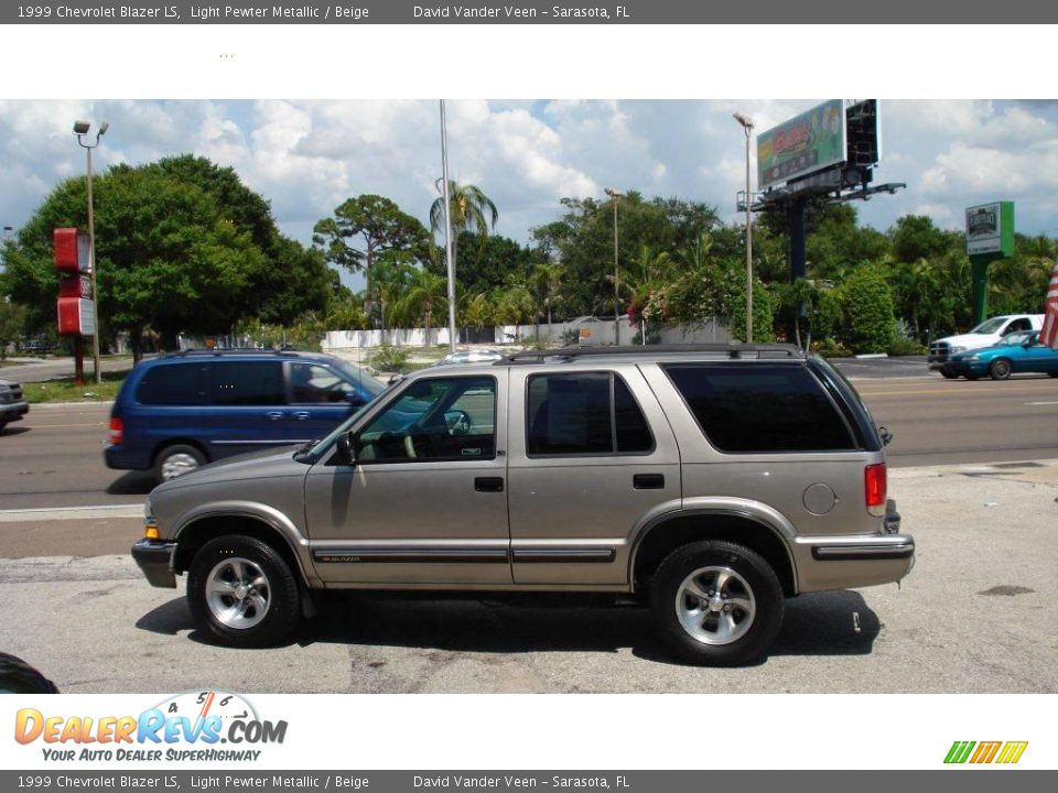 1999 Chevrolet Blazer LS Light Pewter Metallic / Beige Photo #4