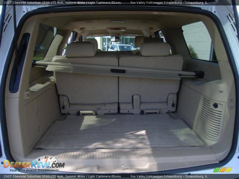 2007 Chevrolet Suburban 1500 LTZ 4x4 Summit White / Light Cashmere/Ebony Photo #27