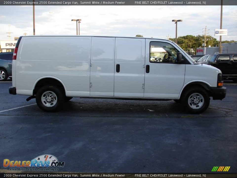 2009 Chevrolet Express 2500 Extended Cargo Van Summit White / Medium Pewter Photo #3