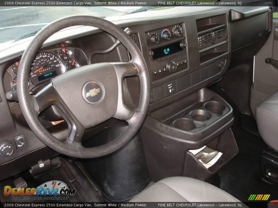 2009 Chevrolet Express 2500 Extended Cargo Van Summit White / Medium Pewter Photo #10