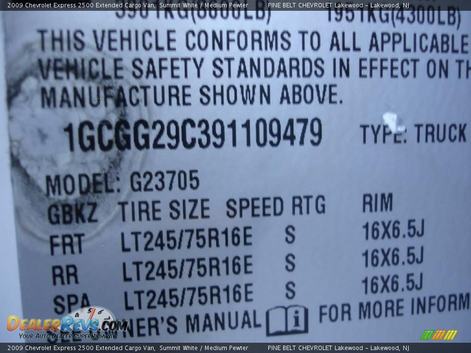 2009 Chevrolet Express 2500 Extended Cargo Van Summit White / Medium Pewter Photo #15