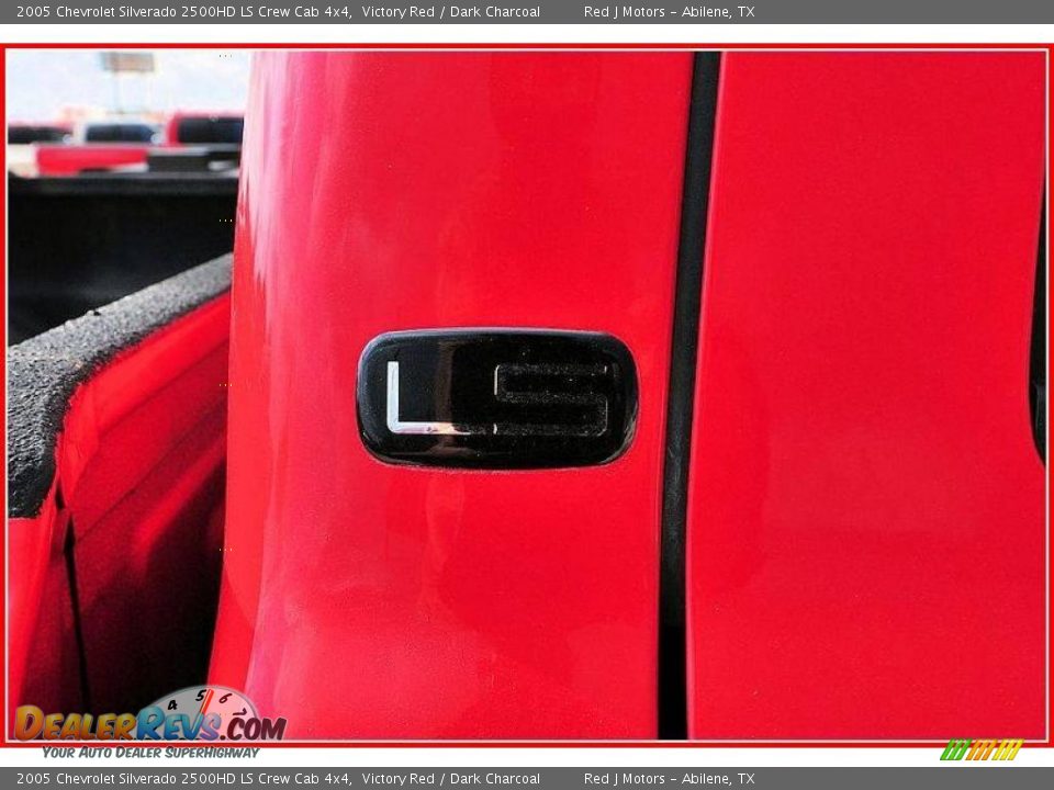 2005 Chevrolet Silverado 2500HD LS Crew Cab 4x4 Victory Red / Dark Charcoal Photo #10