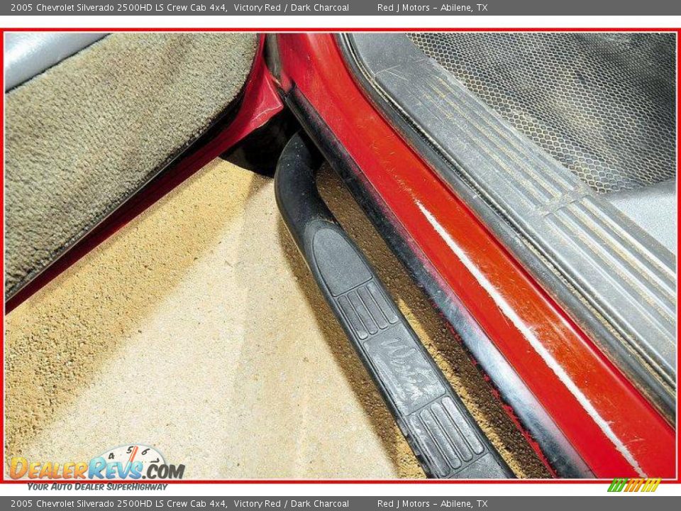 2005 Chevrolet Silverado 2500HD LS Crew Cab 4x4 Victory Red / Dark Charcoal Photo #16