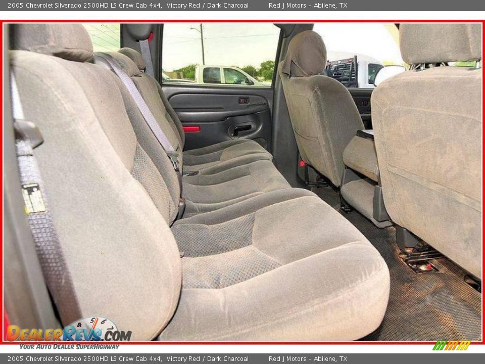 2005 Chevrolet Silverado 2500HD LS Crew Cab 4x4 Victory Red / Dark Charcoal Photo #21