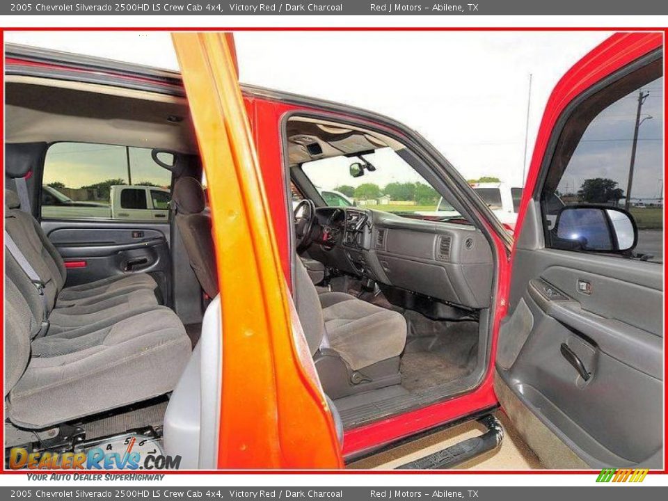2005 Chevrolet Silverado 2500HD LS Crew Cab 4x4 Victory Red / Dark Charcoal Photo #23