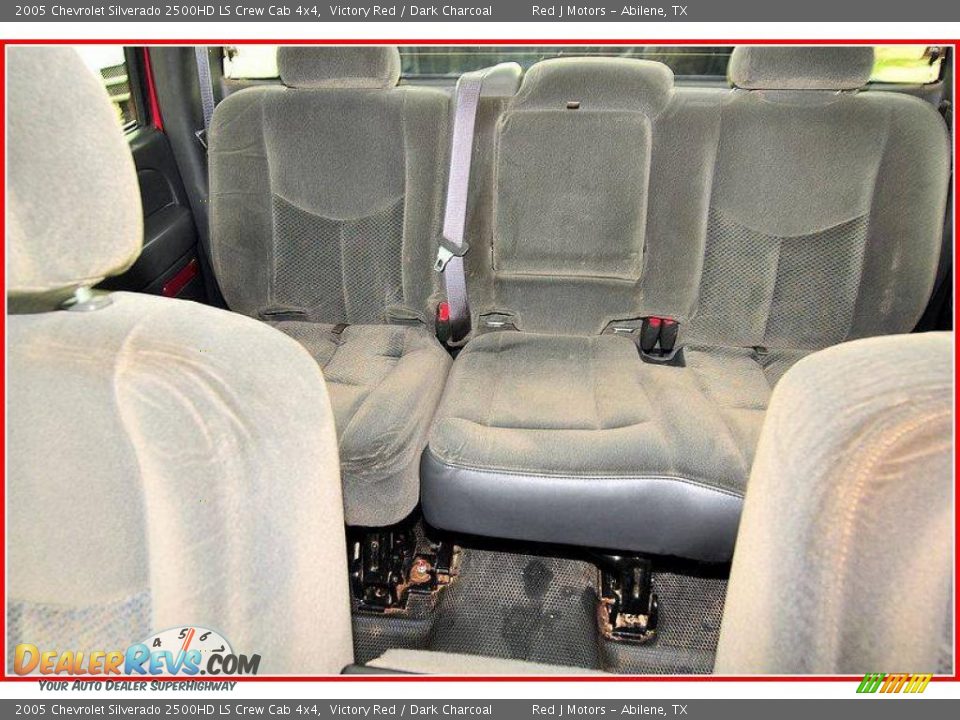 2005 Chevrolet Silverado 2500HD LS Crew Cab 4x4 Victory Red / Dark Charcoal Photo #32