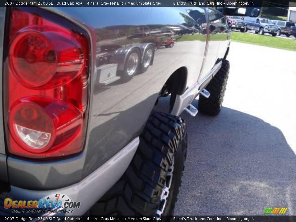 2007 Dodge Ram 2500 SLT Quad Cab 4x4 Mineral Gray Metallic / Medium Slate Gray Photo #17