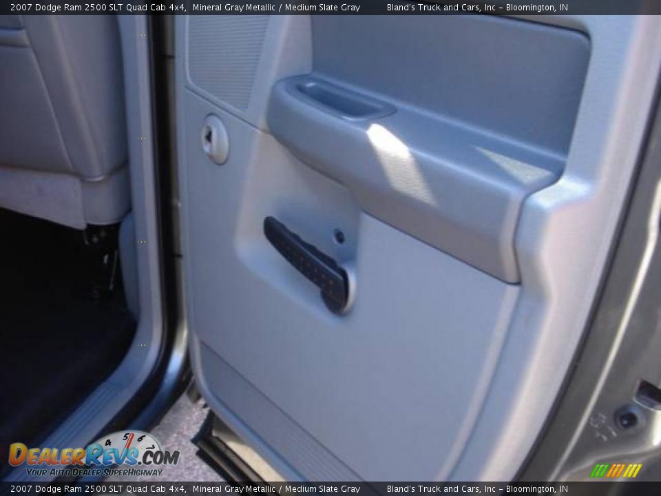 2007 Dodge Ram 2500 SLT Quad Cab 4x4 Mineral Gray Metallic / Medium Slate Gray Photo #27