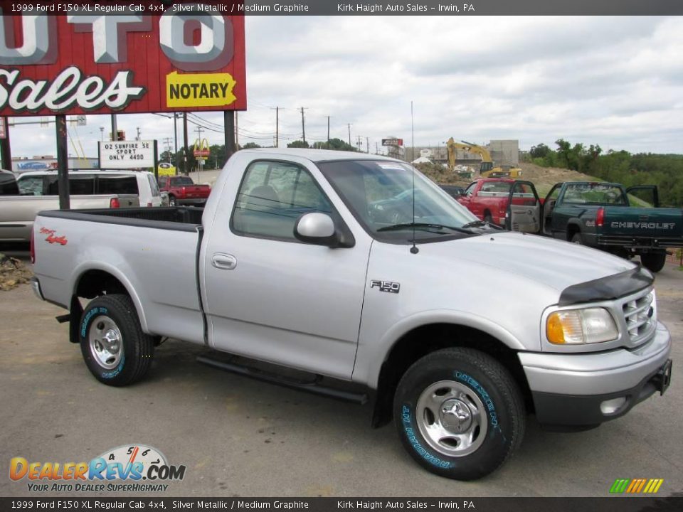 1999 Ford F150 XL Regular Cab 4x4 Silver Metallic / Medium Graphite Photo #2