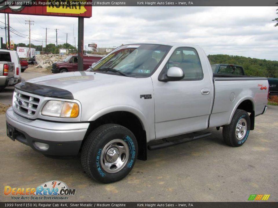 1999 Ford F150 XL Regular Cab 4x4 Silver Metallic / Medium Graphite Photo #3