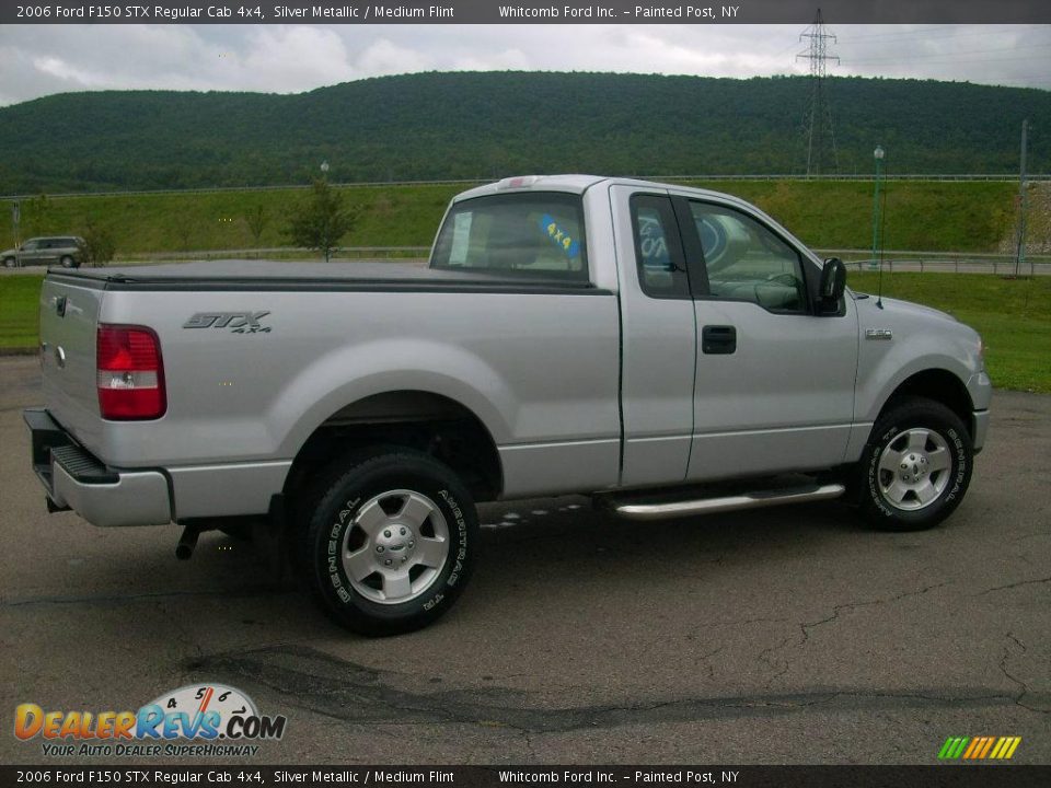 2006 Ford F150 STX Regular Cab 4x4 Silver Metallic / Medium Flint Photo #6