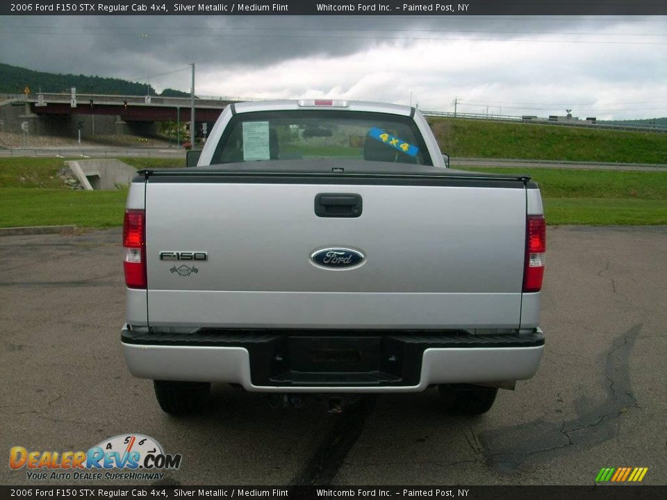 2006 Ford F150 STX Regular Cab 4x4 Silver Metallic / Medium Flint Photo #15