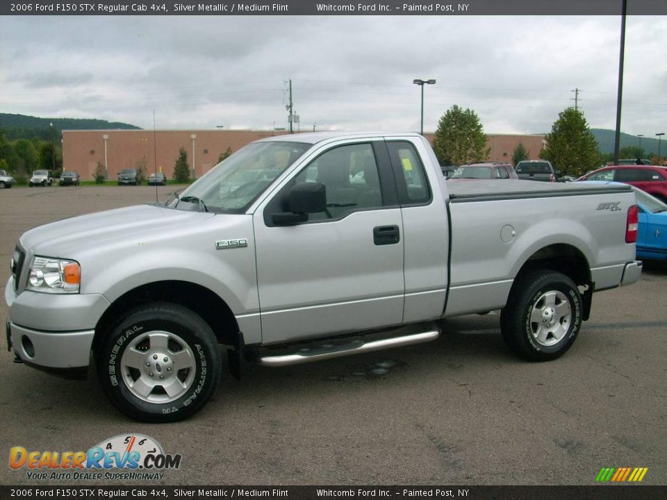 2006 Ford F150 STX Regular Cab 4x4 Silver Metallic / Medium Flint Photo #20