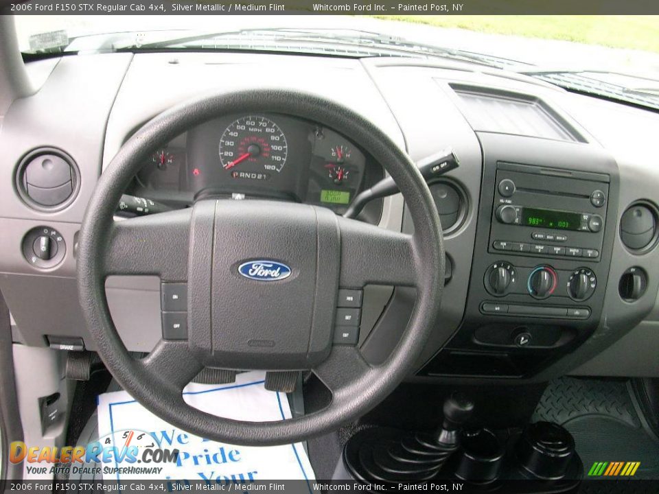 2006 Ford F150 STX Regular Cab 4x4 Silver Metallic / Medium Flint Photo #24