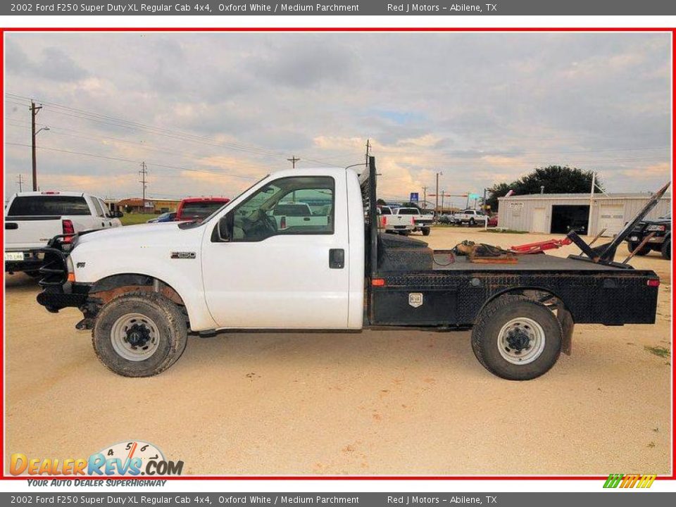 2002 Ford F250 Super Duty XL Regular Cab 4x4 Oxford White / Medium Parchment Photo #2