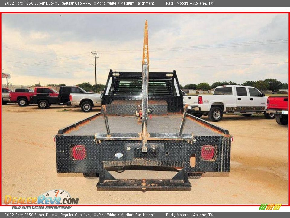 2002 Ford F250 Super Duty XL Regular Cab 4x4 Oxford White / Medium Parchment Photo #4