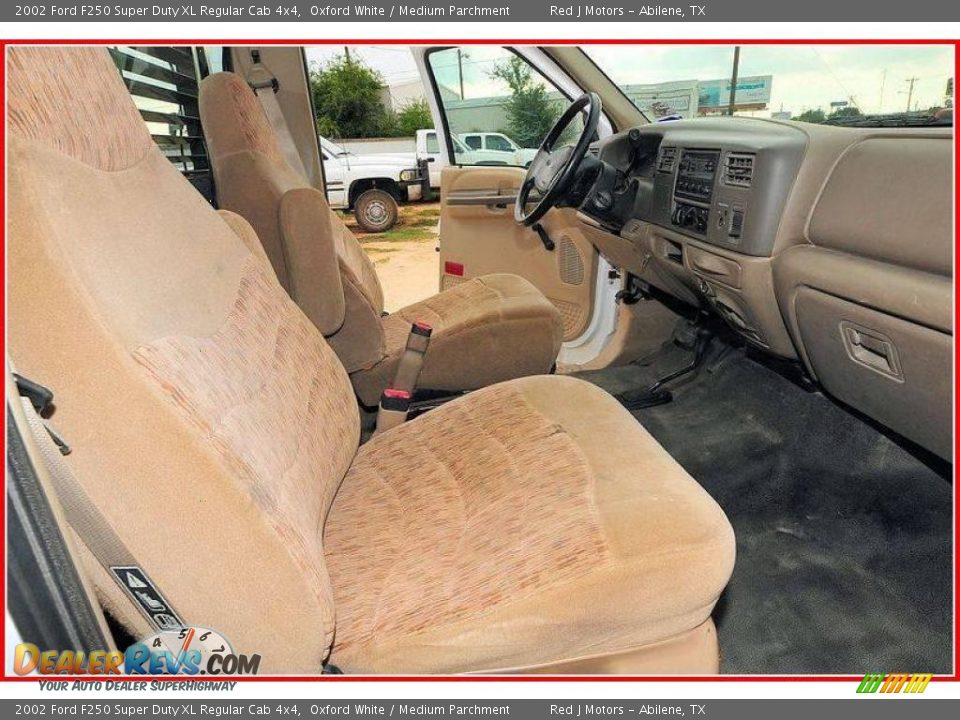 2002 Ford F250 Super Duty XL Regular Cab 4x4 Oxford White / Medium Parchment Photo #16