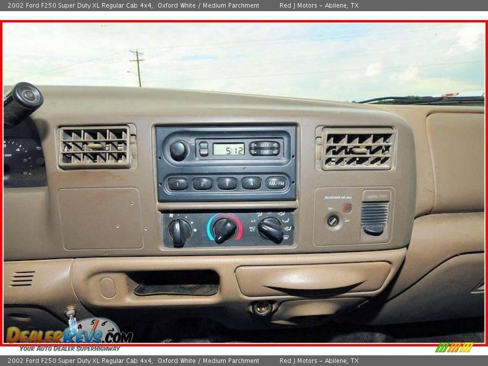 2002 Ford F250 Super Duty XL Regular Cab 4x4 Oxford White / Medium Parchment Photo #23