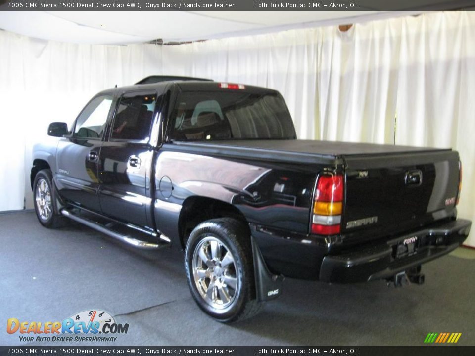 2006 GMC Sierra 1500 Denali Crew Cab 4WD Onyx Black / Sandstone leather Photo #4